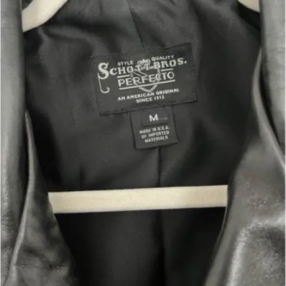 Stunning motorcycle 100% leather jacket!
